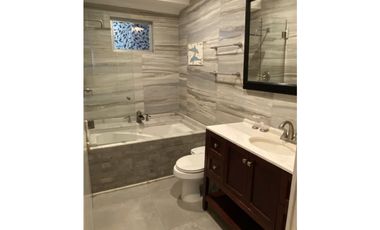 Alquilo Lujoso Apartamento Amoblado en Balboa $1875