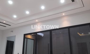 Rumah Modern Lokasi Strategis di Newton Hill Dekat Gwalk