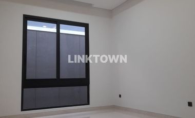 Rumah Modern Lokasi Strategis di Newton Hill Dekat Gwalk
