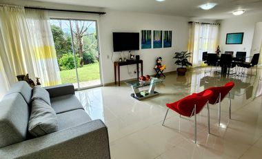 casa campestre en venta en altos del escobero. Cod V12238