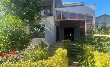 Casa en venta 4D+3B+Est+patio Escuadron Asentamiento Coronel