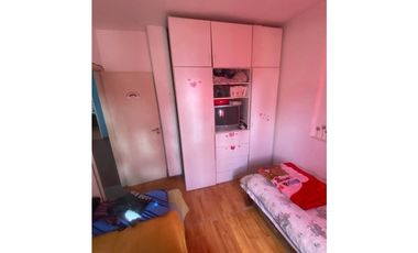 VENTA CASA EN ESQUINA CON 3 DORMITORIOS SOBRE LOTE DE 268m2 BARRIO CAISAMAR