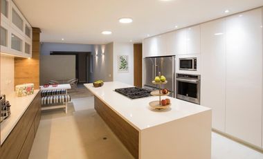 casa en venta en santa teresita. Cod V11814