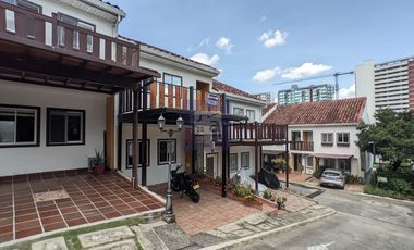 COD. 5782 - SE ARRIENDA CASA - BARRIO: PRADOS DE LAURENTIA