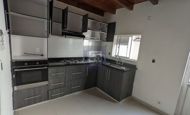 COD. 5782 - SE ARRIENDA CASA - BARRIO: PRADOS DE LAURENTIA