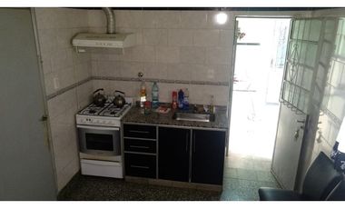 CISNEROS 5956, entre Bruselas y Lisboa, Isidro Casanova