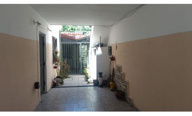 CISNEROS 5956, entre Bruselas y Lisboa, Isidro Casanova