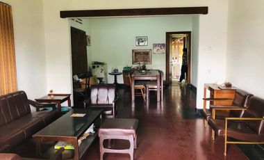DISEWAKAN RUMAH BELANDA Cocok Untuk Usaha SAYAP RIAU Dago