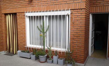 Excelente casa para dos familias