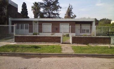 Casa en venta en Luis Guillon