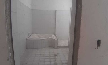 PLAZA COMERCIAL  EN RENTA