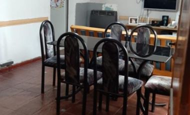 CASA AMERICANA DE 4 AMBIENTES EN VENTA - MORON SUR