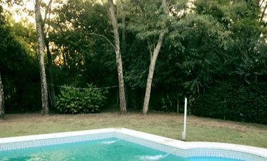 Casa de campo, ubicada en Villa Ruiz.