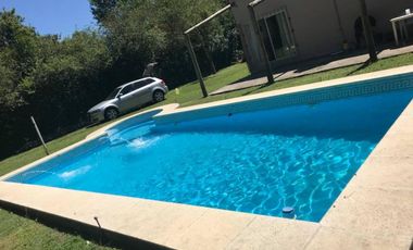 Casa de campo, ubicada en Villa Ruiz.