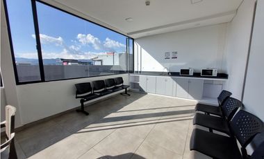 En venta  oficina en centro de negocios QUANTUM