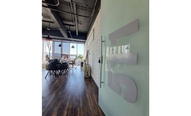 En venta  oficina en centro de negocios QUANTUM