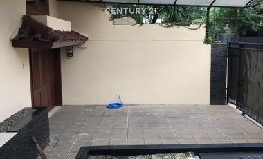 Disewakan Rumah Lokasi Tenang Dan Aman Di Jaksel FR 18375