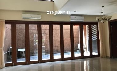 Disewakan Rumah Lokasi Tenang Dan Aman Di Jaksel FR 18375