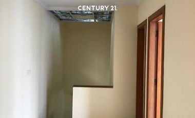 Disewakan Rumah Lokasi Tenang Dan Aman Di Jaksel FR 18375