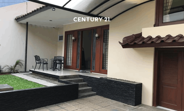 Disewakan Rumah Lokasi Tenang Dan Aman Di Jaksel FR 18375