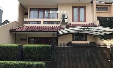 Disewakan Rumah Lokasi Tenang Dan Aman Di Jaksel FR 18375