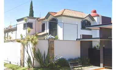 CASA EN REMATE BANCARIO EN PARQUE DE LA CASTELLANA ZONA RESIDENCIAL EN ZAPOPAN JALISCO