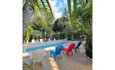 Se vende hermosa finca estilo casa club campestre en Boquerón