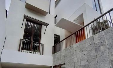 Rumah Mewah Modern Minimalis Siap Huni Di Kemang Jakarta Selatan