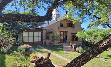 Casa en  Unquillo - Gran terreno!!!