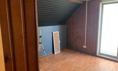 Casa comercial + 2 dpto.  $ 1.000.000 renta