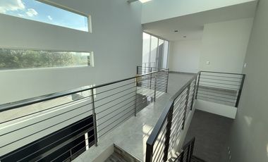 NORTE EN DELATERRA EN ESQUINA SIN VECINOS EN FRENTE