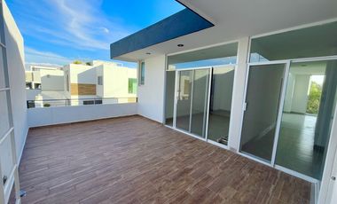 NORTE EN DELATERRA EN ESQUINA SIN VECINOS EN FRENTE