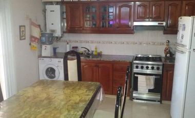 Casa Ideal 2 Familias Con Gge, Parque Y Piscina