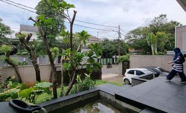 DIJUAL RUMAH BAGUS DAN MODERN di JL BDN / CIPETE, JAKSEL