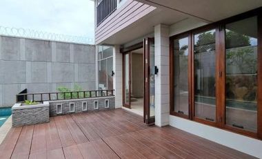 DIJUAL RUMAH BAGUS DAN MODERN di JL BDN / CIPETE, JAKSEL