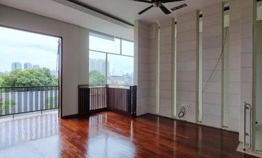 DIJUAL RUMAH BAGUS DAN MODERN di JL BDN / CIPETE, JAKSEL