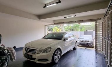 DIJUAL RUMAH BAGUS DAN MODERN di JL BDN / CIPETE, JAKSEL