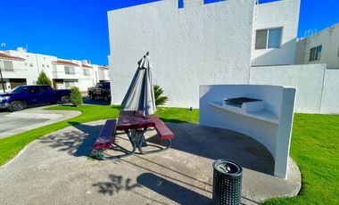 NORTE EN ALCAZAR MAGNIFICA CASA CON TERRENO EXCEDENTE