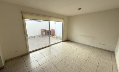 NORTE EN ALCAZAR MAGNIFICA CASA CON TERRENO EXCEDENTE