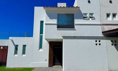 NORTE EN ALCAZAR MAGNIFICA CASA CON TERRENO EXCEDENTE