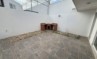 NORTE EN ALCAZAR MAGNIFICA CASA CON TERRENO EXCEDENTE