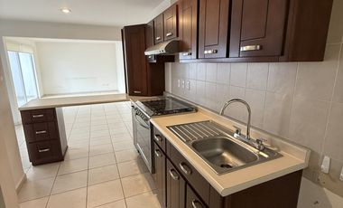 NORTE EN ALCAZAR MAGNIFICA CASA CON TERRENO EXCEDENTE