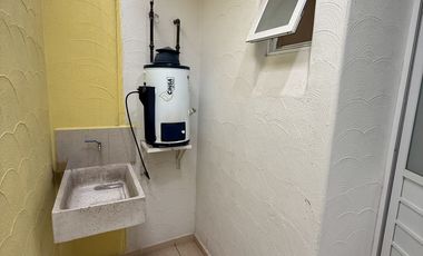 NORTE EN ALCAZAR MAGNIFICA CASA CON TERRENO EXCEDENTE