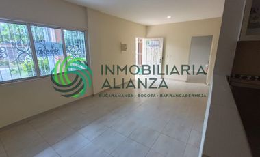 casa en arriendo en cincuentenario. Cod A12948