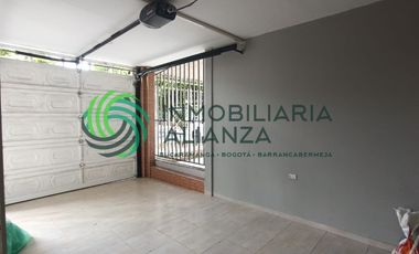 casa en arriendo en cincuentenario. Cod A12948