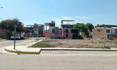 🌟 ¡OPORTUNIDAD ÚNICA PARA CONSTRUIR LA CASA DE TUS SUEÑOS! 🌟

🏡 Terreno Urbano en Venta 

📍 Ubicación: Calle Los Melones MZ C15 LOTE 18 URB LAS PA