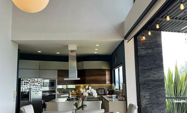 casa en venta en la estrella. Cod V13136