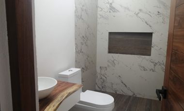 Casa con alberca, En Fraccionamiento Burgos Bugambilias, Cuernavaca