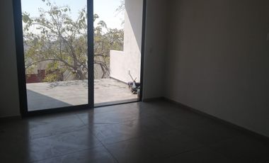 Casa con alberca, En Fraccionamiento Burgos Bugambilias, Cuernavaca