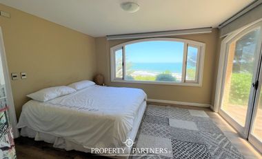 Casa con espectacular vista al mar